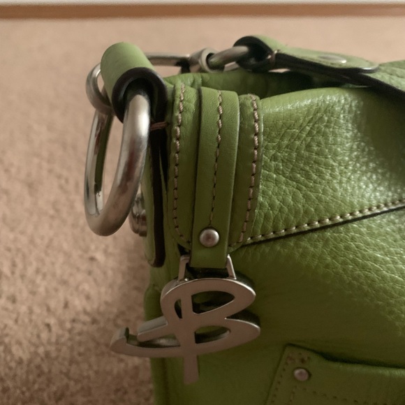 B. Makowsky Green Leather Crossbody Bag - Picture 3 of 16